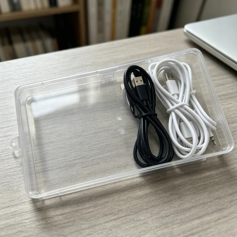 Tech Accessories For Office Desk - 透明プラスチック製収納ボックス、蓋付きデスクトップオーガナイザー、文房具、ステッカー、小物、ホームオフィスデスク収納用